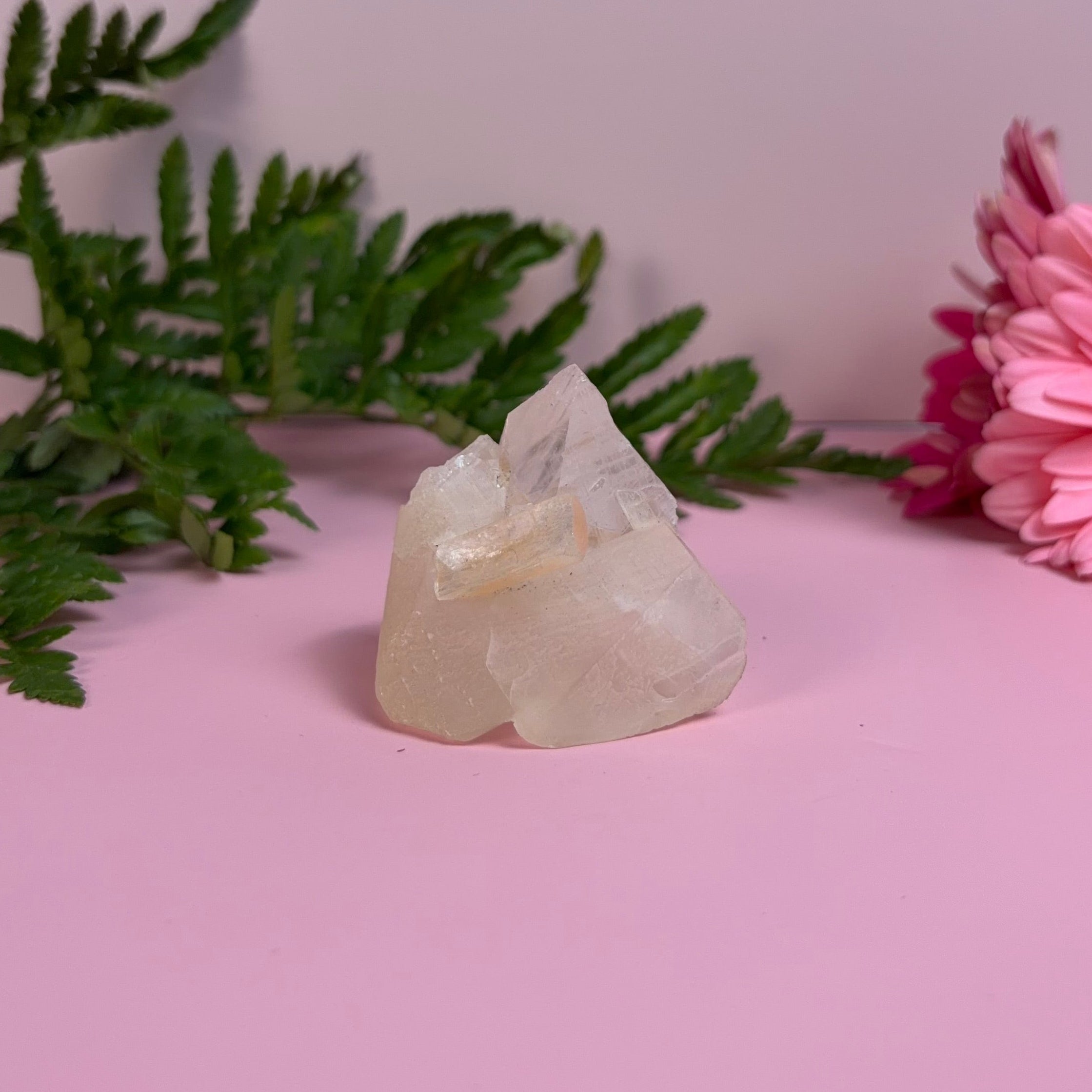 Stilbite on Calcite
