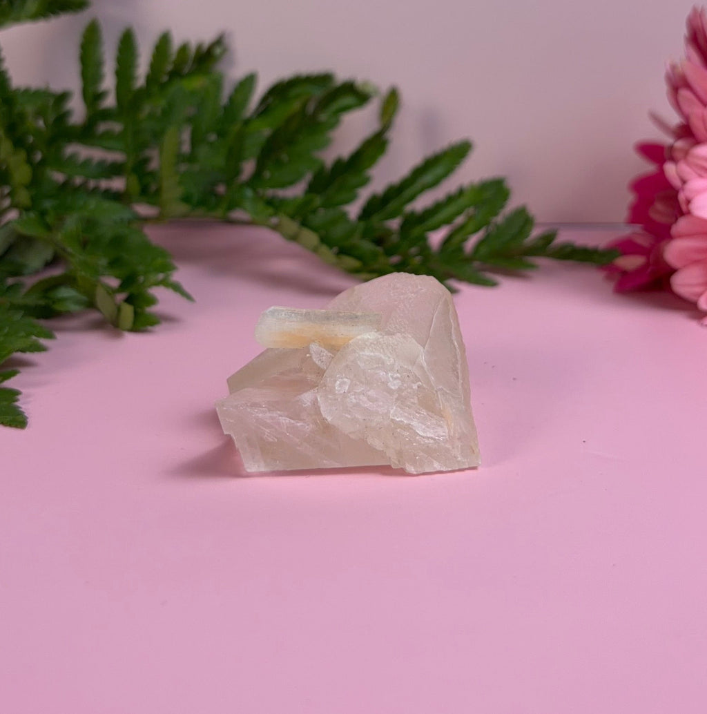 Stilbite on Calcite