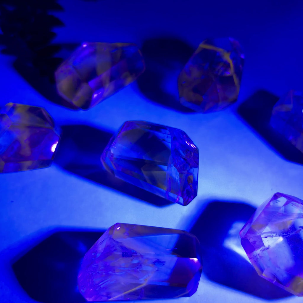 UV-Reactive Phantom Quartz Faceted Freeform Minis